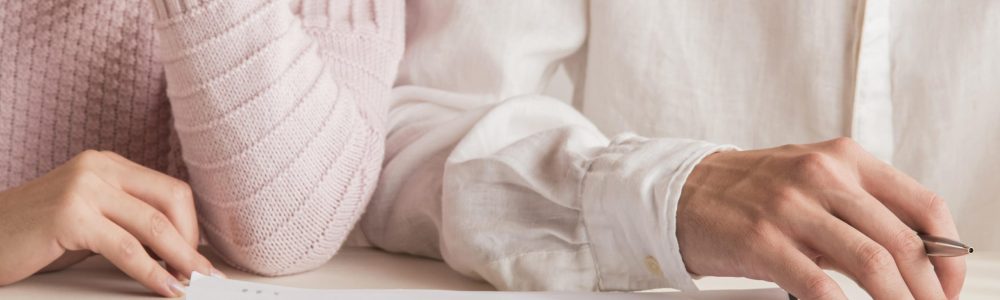 close-up-couple-with-divorce-decree